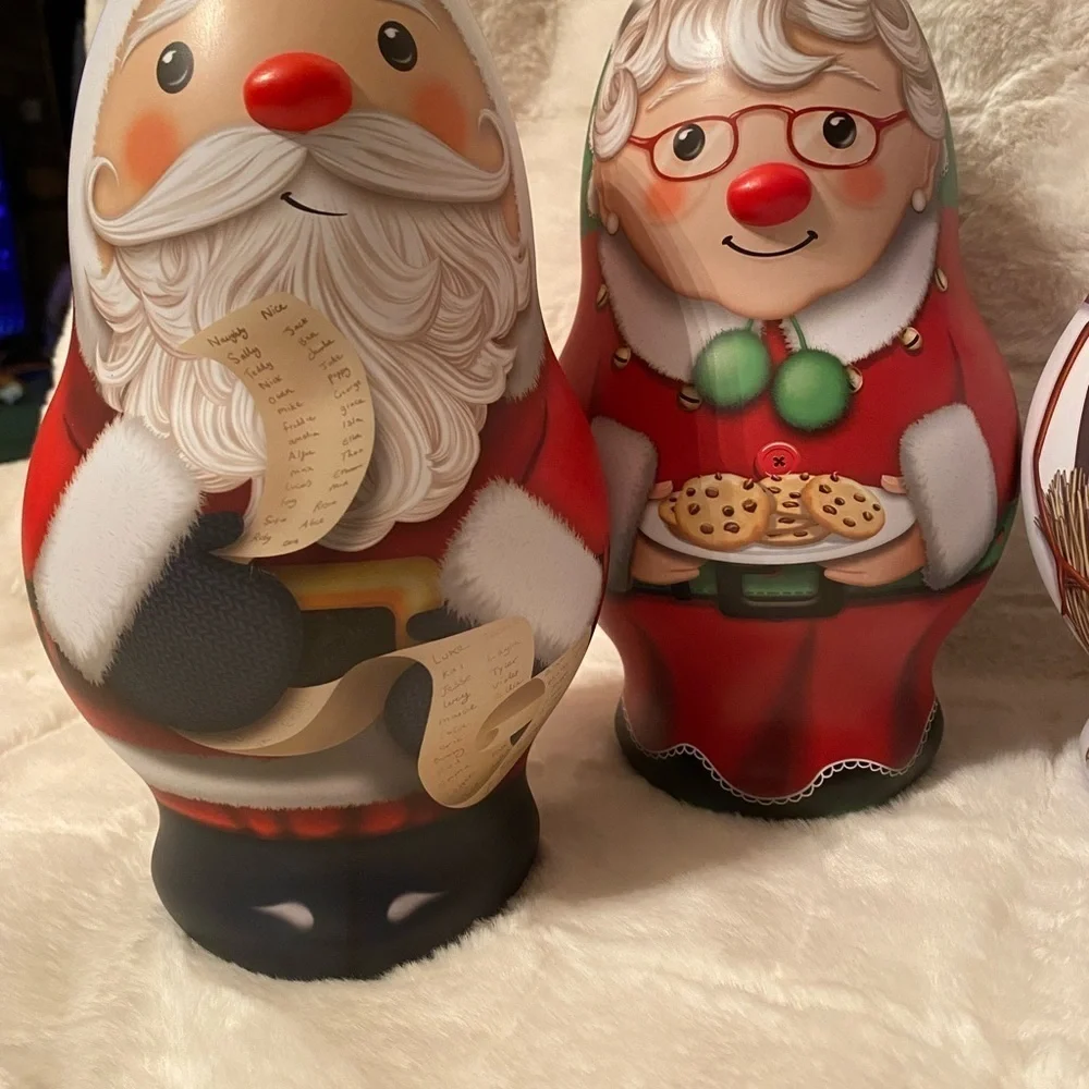 Christmas Holiday Set of 4 Tins/Decor. Can be filled with anything New